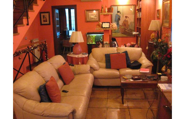 casa indipendente in vendita a Castelnuovo di Porto