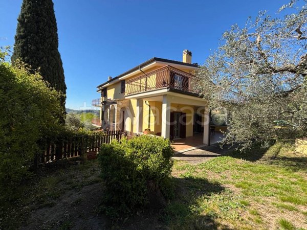 casa indipendente in vendita a Castelnuovo di Porto