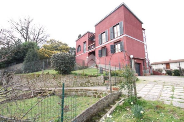 casa indipendente in vendita a Castelnuovo di Porto