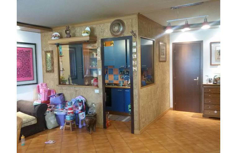 casa indipendente in vendita a Castelnuovo di Porto