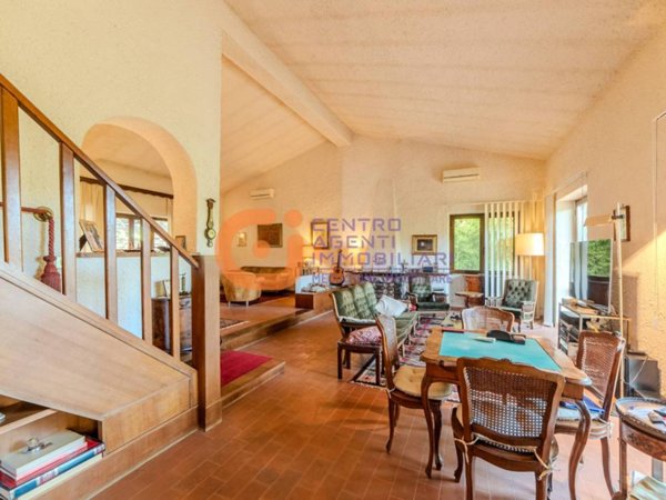 casa indipendente in vendita a Castelnuovo di Porto