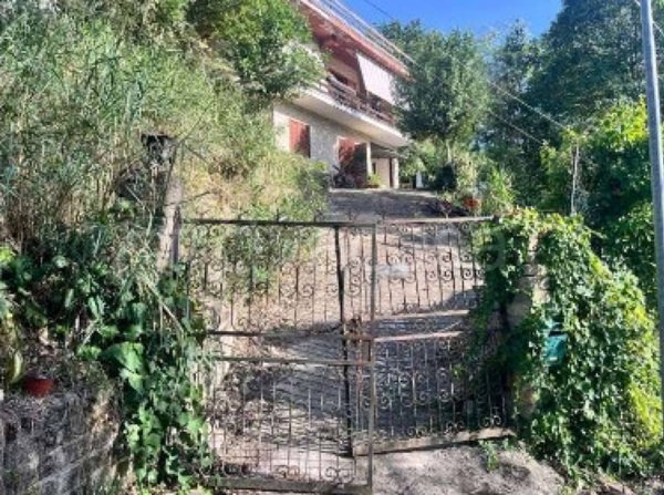 casa indipendente in vendita a Castelnuovo di Porto