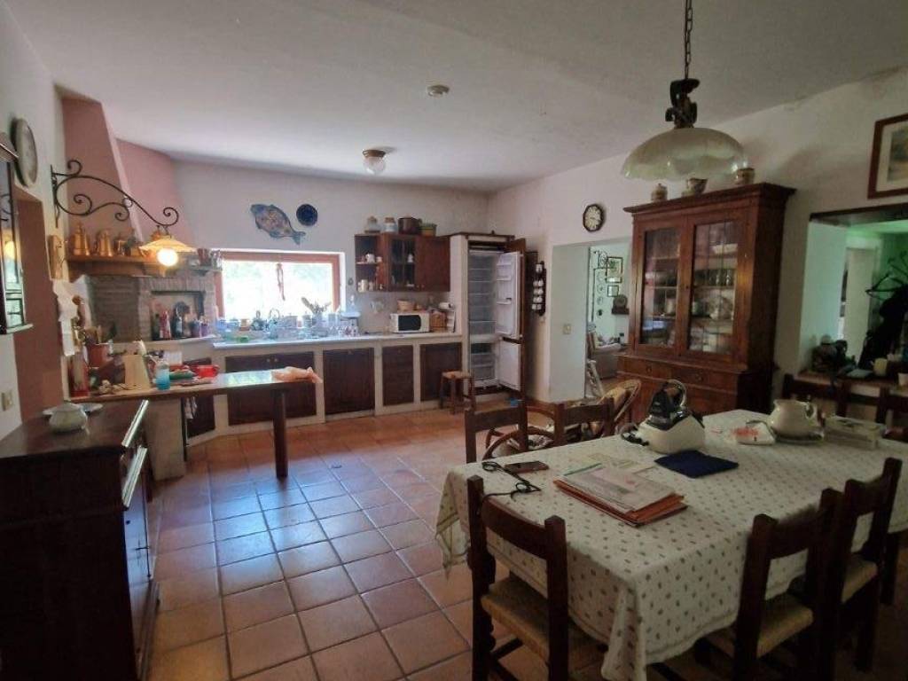 casa indipendente in vendita a Castelnuovo di Porto