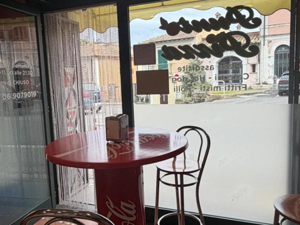 negozio in vendita a Castelnuovo di Porto