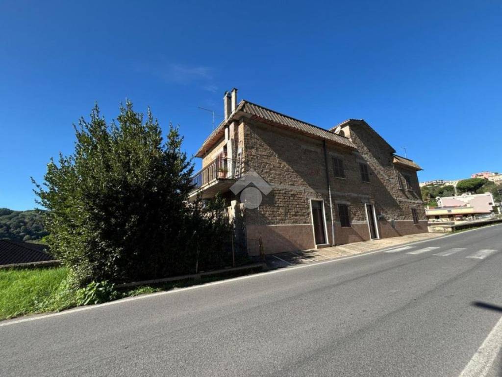 appartamento in vendita a Castelnuovo di Porto in zona Montelungo