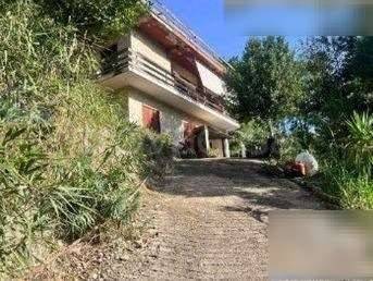 casa indipendente in vendita a Castelnuovo di Porto