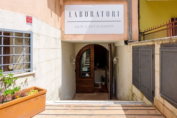 negozio in vendita a Castelnuovo di Porto