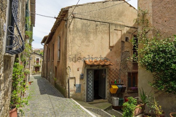 casa indipendente in vendita a Castelnuovo di Porto