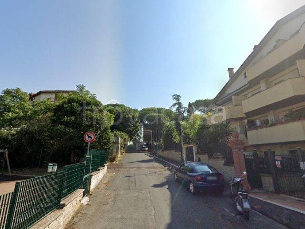 locale di sgombero in vendita a Castelnuovo di Porto