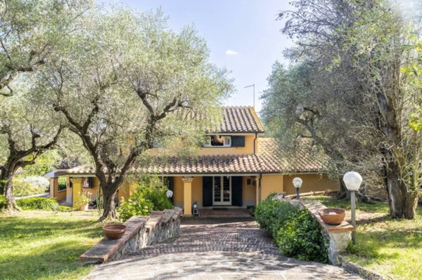 casa indipendente in vendita a Castelnuovo di Porto in zona Vallelinda