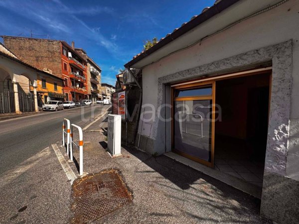 negozio in vendita a Castelnuovo di Porto in zona Montelungo