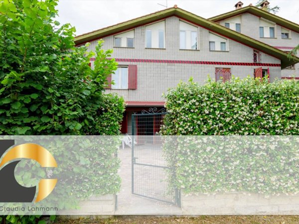 casa indipendente in vendita a Castelnuovo di Porto