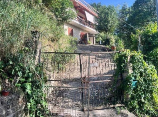 casa indipendente in vendita a Castelnuovo di Porto in zona Vallelinda