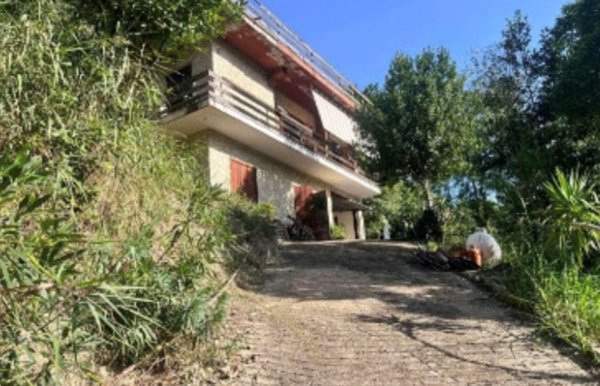 casa indipendente in vendita a Castelnuovo di Porto in zona Vallelinda