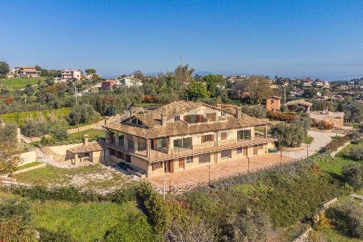 villa in vendita a Castelnuovo di Porto in zona Vallelinda