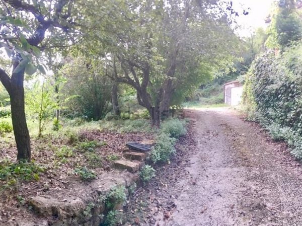 casa indipendente in vendita a Castelnuovo di Porto in zona Montelungo