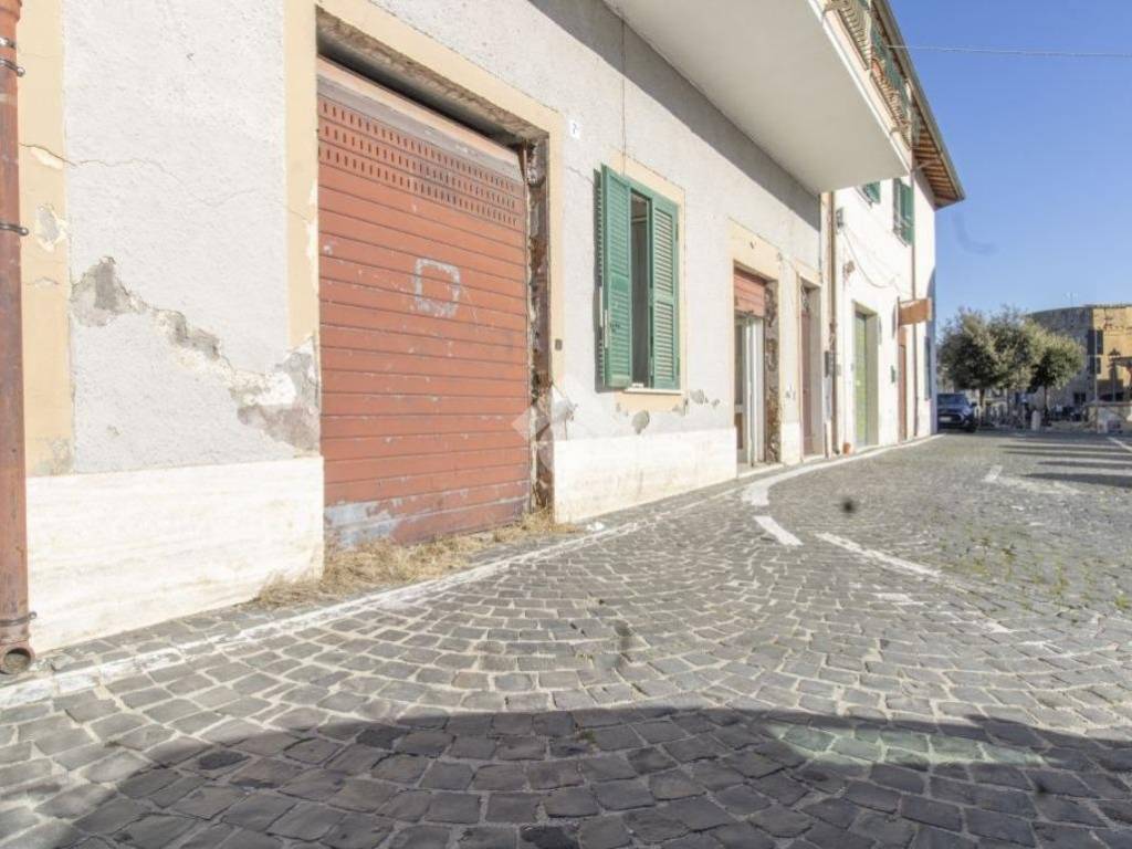 bivano in vendita a Castelnuovo di Porto in zona Montelungo
