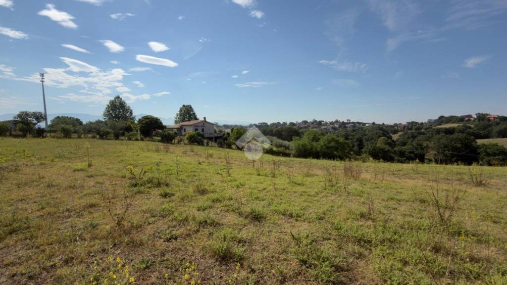terreno agricolo in vendita a Castelnuovo di Porto in zona Pontestorto