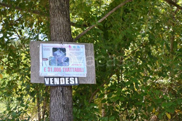 terreno edificabile in vendita a Castelnuovo di Porto in zona Vallelinda