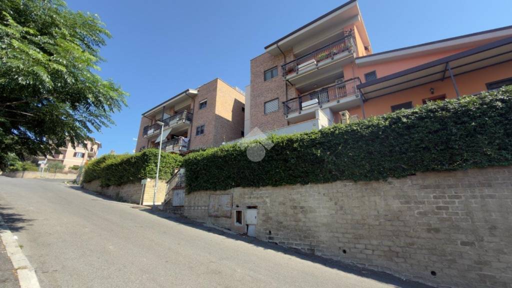 appartamento in vendita a Castelnuovo di Porto in zona Pontestorto