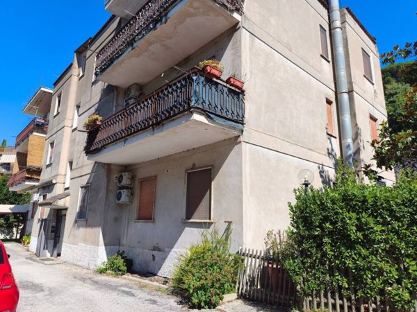 appartamento in vendita a Castelnuovo di Porto in zona Montelungo