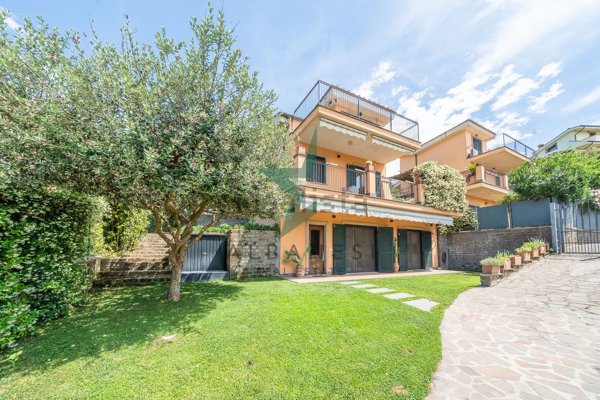 casa indipendente in vendita a Castelnuovo di Porto in zona Vallelinda