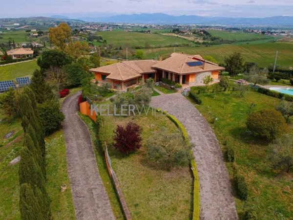 intera palazzina in vendita a Castelnuovo di Porto in zona Pontestorto