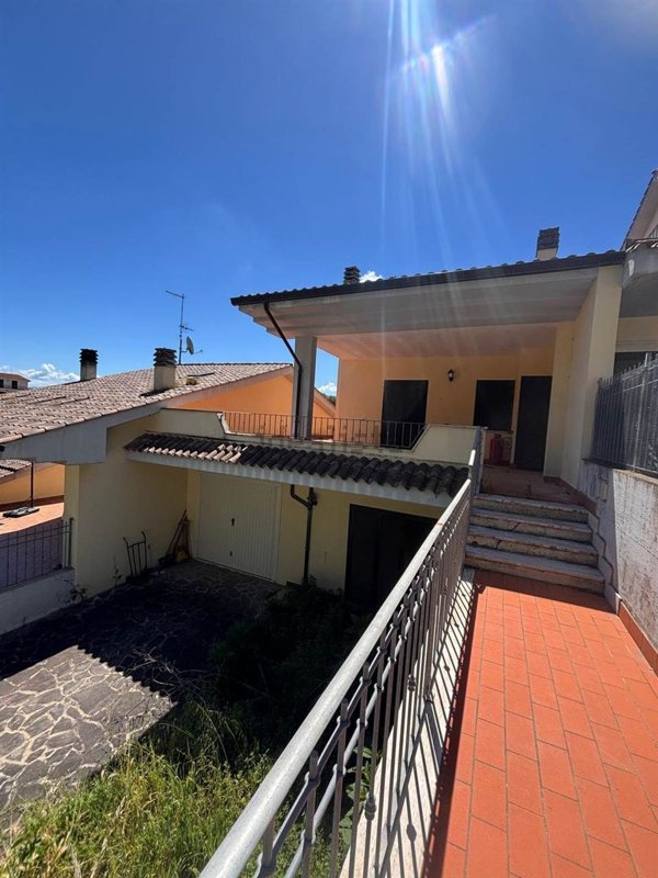 appartamento in vendita a Castelnuovo di Porto in zona Valleioro