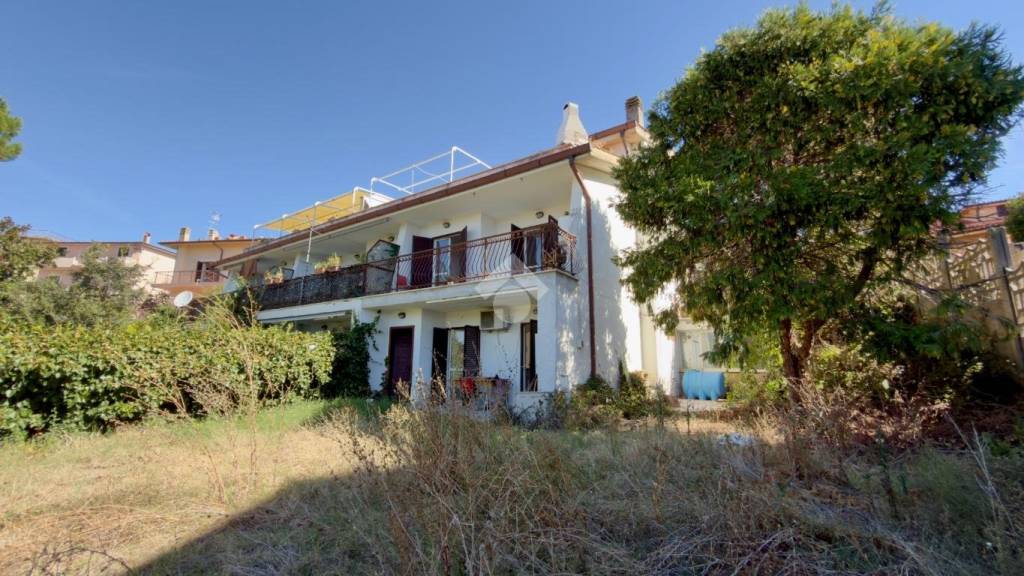 casa indipendente in vendita a Castelnuovo di Porto in zona Montelungo
