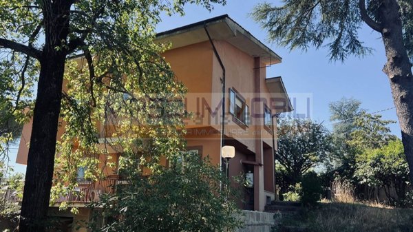 casa indipendente in vendita a Castelnuovo di Porto in zona Pontestorto