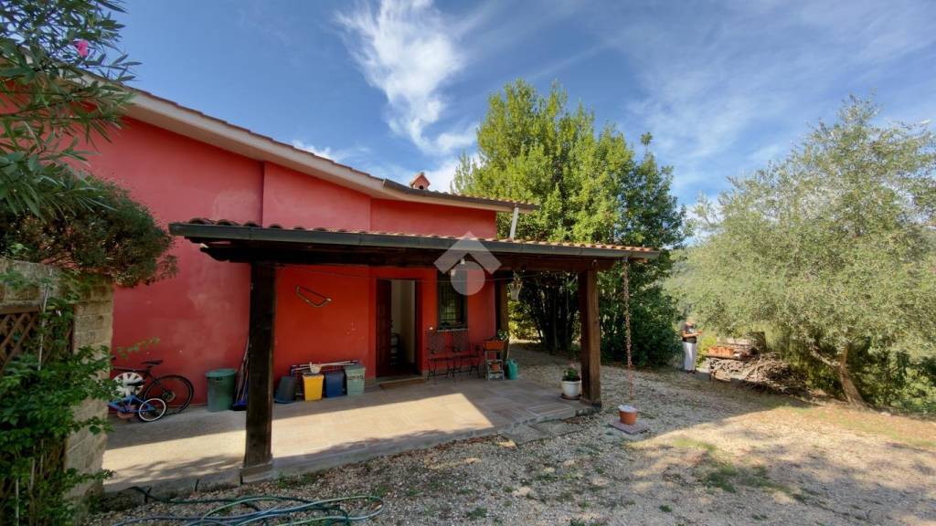 casa indipendente in vendita a Castelnuovo di Porto in zona Valleioro