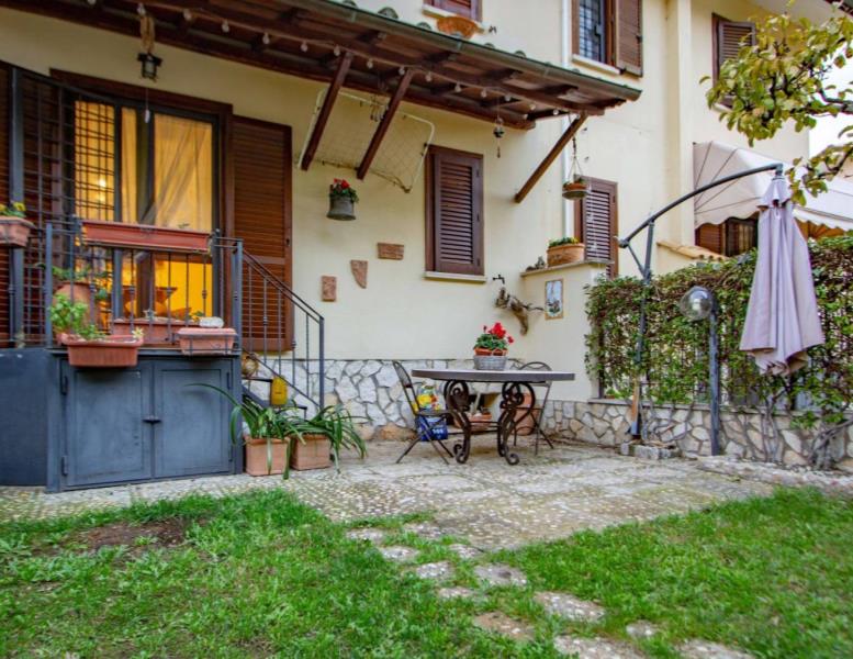 casa indipendente in vendita a Castel San Pietro Romano