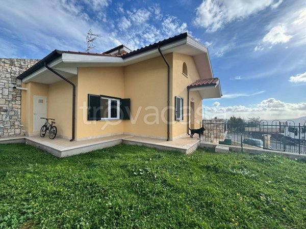 casa indipendente in vendita a Castel San Pietro Romano
