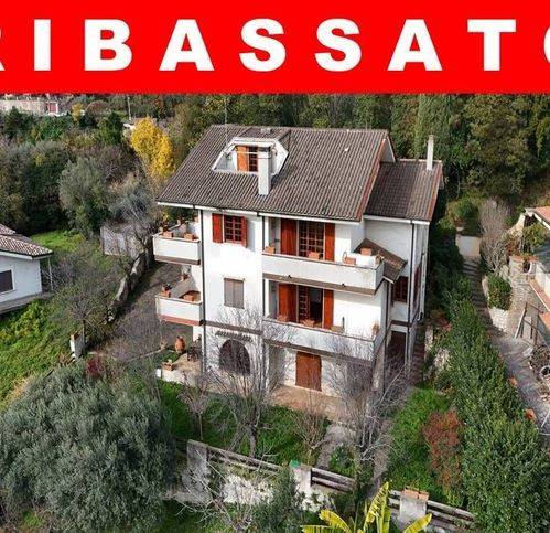 casa indipendente in vendita a Castel San Pietro Romano