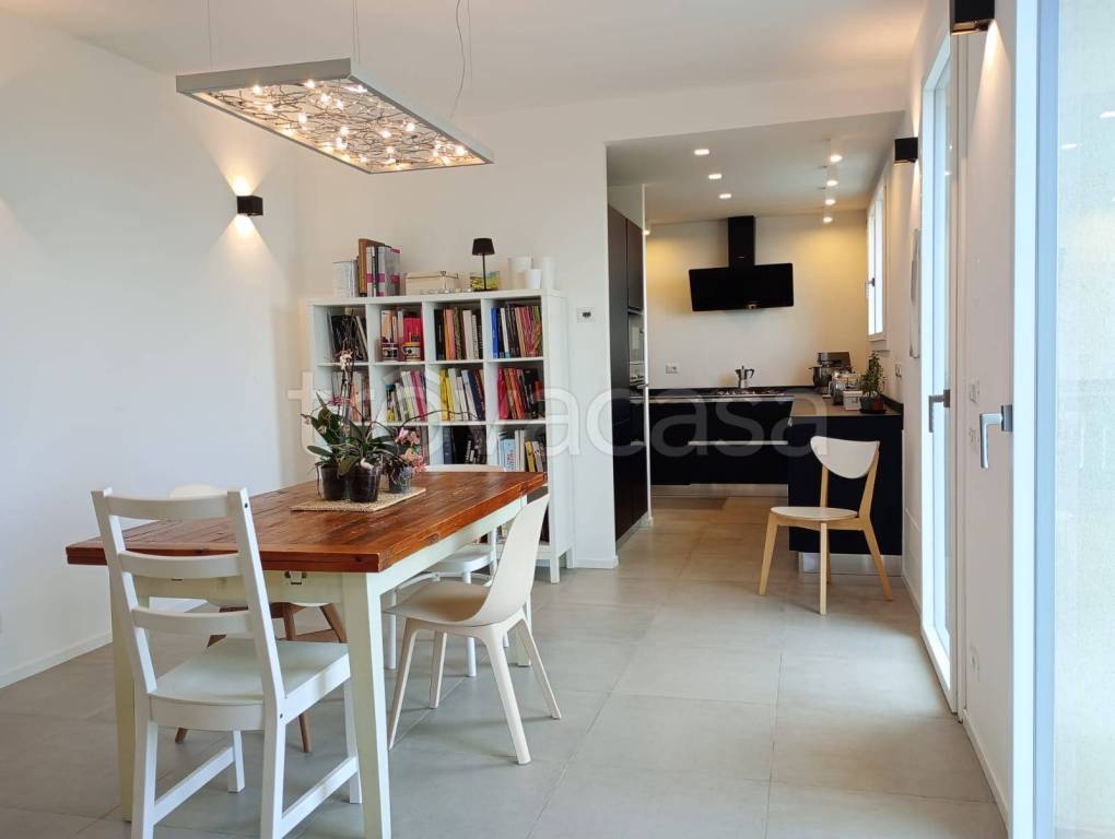 casa indipendente in vendita a Castel San Pietro Romano