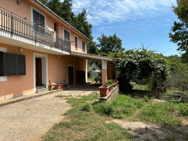 casa indipendente in vendita a Cave