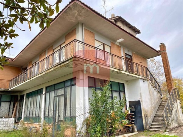 appartamento in vendita a Cave in zona Collepalme