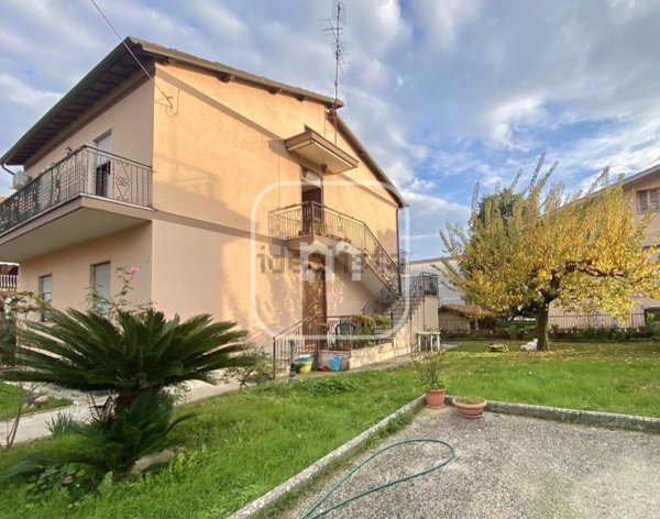 casa indipendente in vendita a Cave
