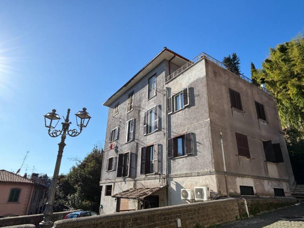 appartamento in vendita a Cave
