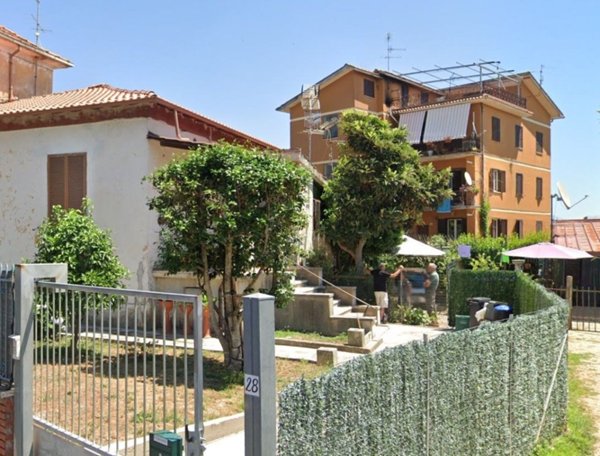 casa indipendente in vendita a Cave
