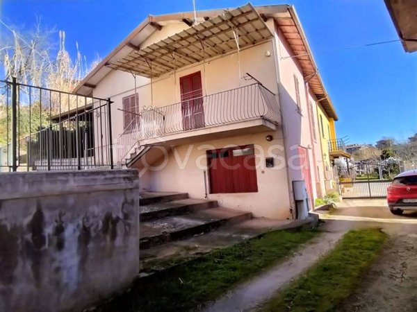 casa indipendente in vendita a Cave