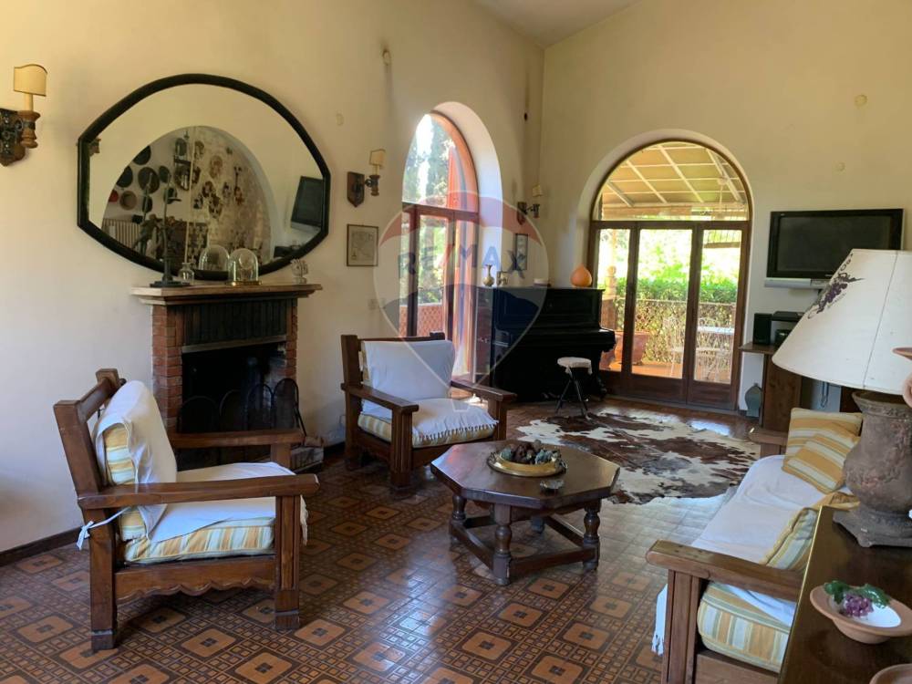 casa indipendente in vendita a Cave