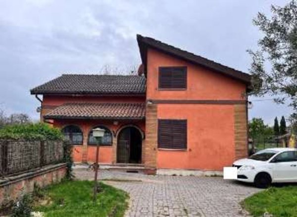 casa indipendente in vendita a Cave in zona San Bartolomeo