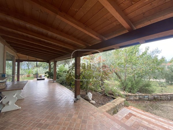 casa indipendente in vendita a Cave