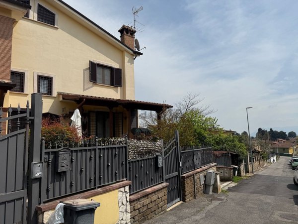 appartamento in vendita a Cave