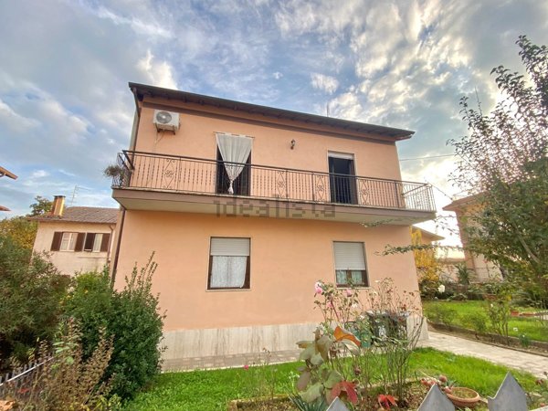 casa indipendente in vendita a Cave