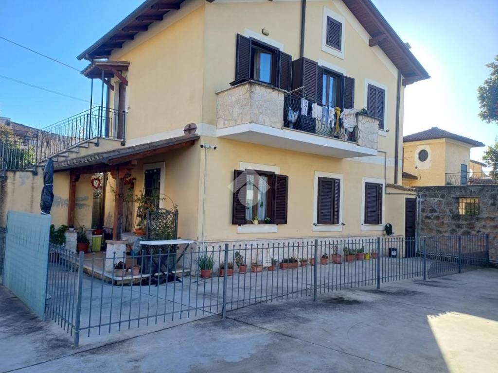 appartamento in vendita a Cave