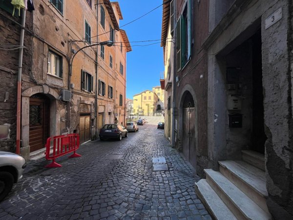 appartamento in vendita a Cave