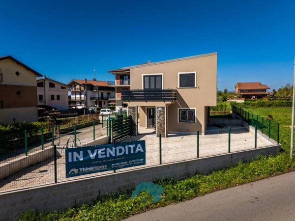 casa indipendente in vendita a Cave