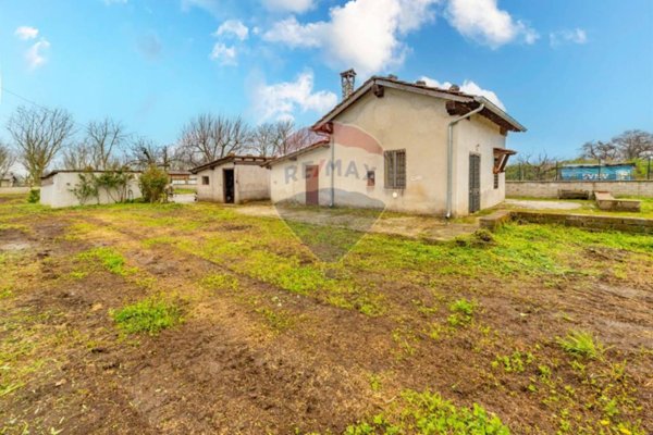 casa indipendente in vendita a Cave in zona Collepalme
